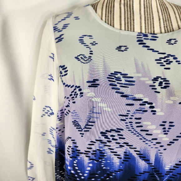 AB Studio White Blue Purple Heart Pattern Button Neck Top Size Medium - Picture 2 of 11